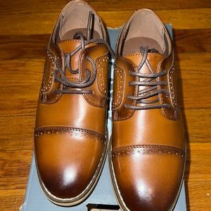 BOYS DICKINSON 
Cap Toe Oxford